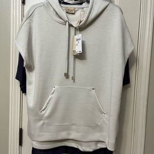 ELIE Tahari 2 piece Set.  Size Large